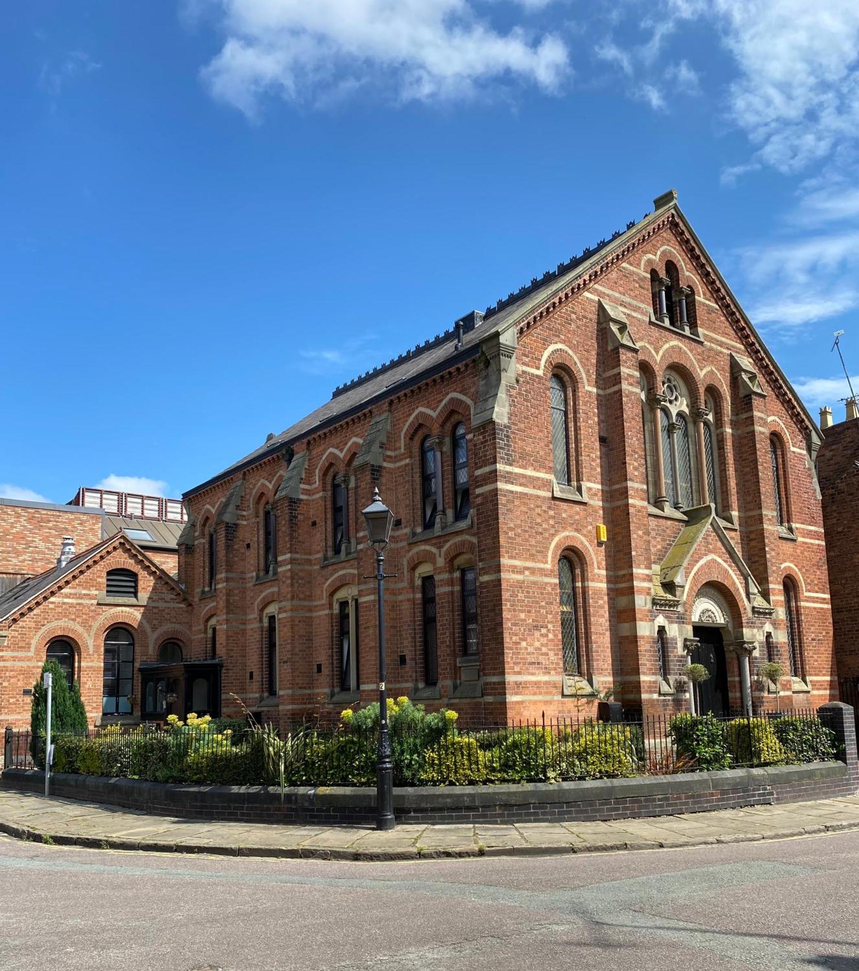 Boutique Chapel Apartment Within City Walls Chester Exterior photo